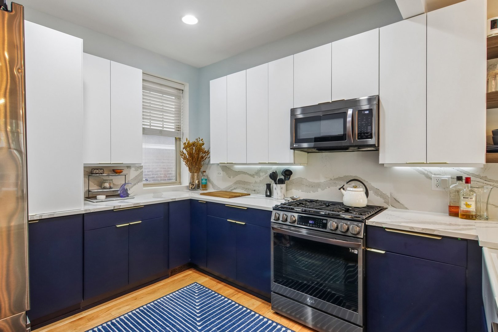 2656 West Gunnison Street Chicago IL 60625