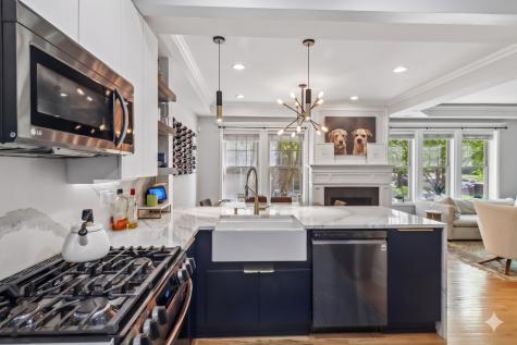 2656 West Gunnison Street Chicago IL 60625