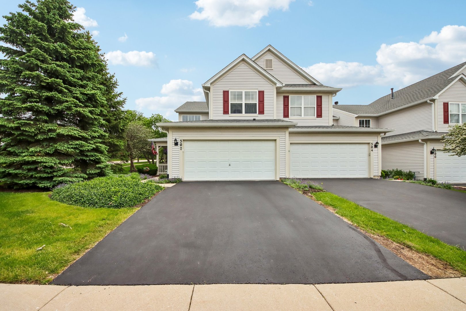 502 Heritage Court St. Charles IL 60175