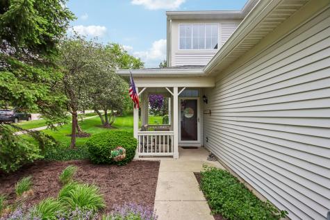 502 Heritage Court St. Charles IL 60175