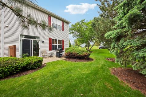 502 Heritage Court St. Charles IL 60175