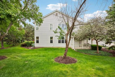 502 Heritage Court St. Charles IL 60175