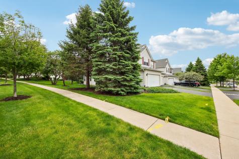 502 Heritage Court St. Charles IL 60175