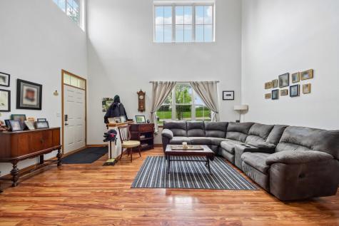 502 Heritage Court St. Charles IL 60175
