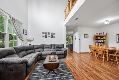 502 Heritage Court St. Charles IL 60175