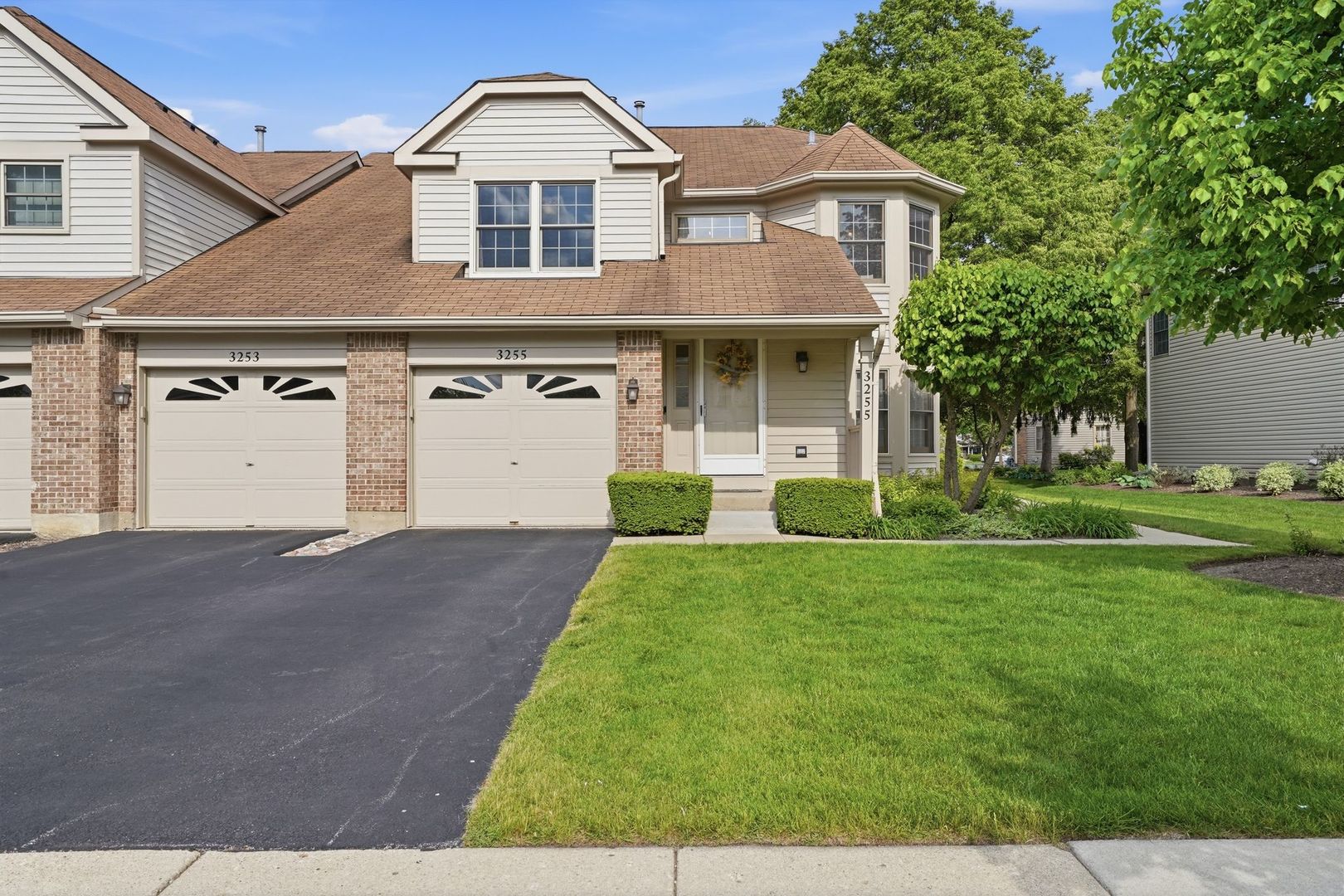 3255 North Daniels Court Arlington Heights IL 60004