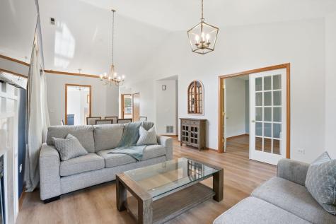 3255 North Daniels Court Arlington Heights IL 60004