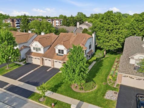 3255 North Daniels Court Arlington Heights IL 60004