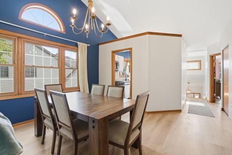 3255 North Daniels Court Arlington Heights IL 60004