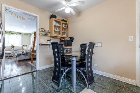 9396 Bay Colony Drive Des Plaines IL 60016