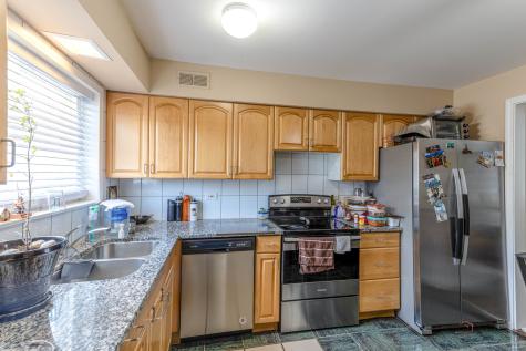 9396 Bay Colony Drive Des Plaines IL 60016