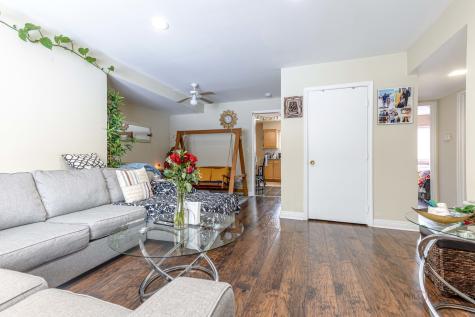 9396 Bay Colony Drive Des Plaines IL 60016