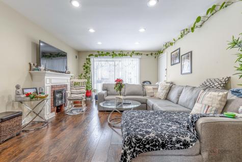 9396 Bay Colony Drive Des Plaines IL 60016