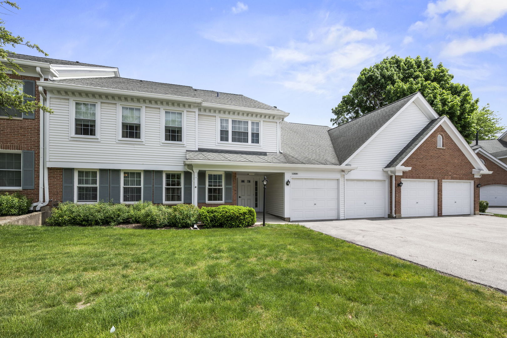 1309 Nutmeg Court Mount Prospect IL 60056