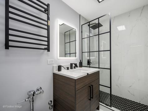 6157 North Sheridan Road Chicago IL 60660