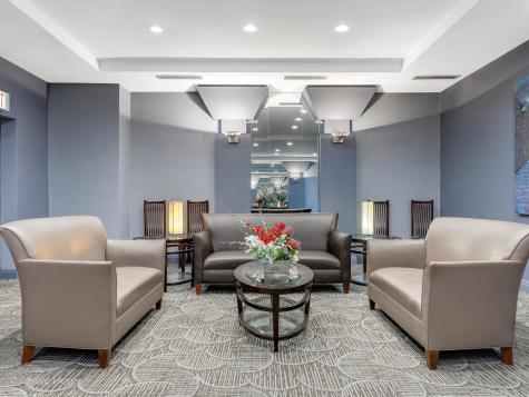 6157 North Sheridan Road Chicago IL 60660