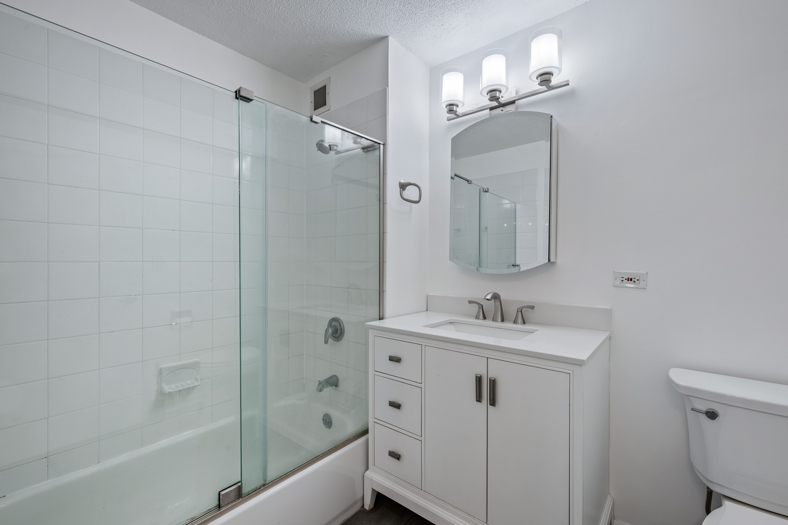 2 East Erie Street Chicago IL 60611