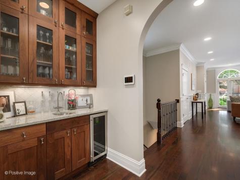 2718 North Wayne Avenue Chicago IL 60614