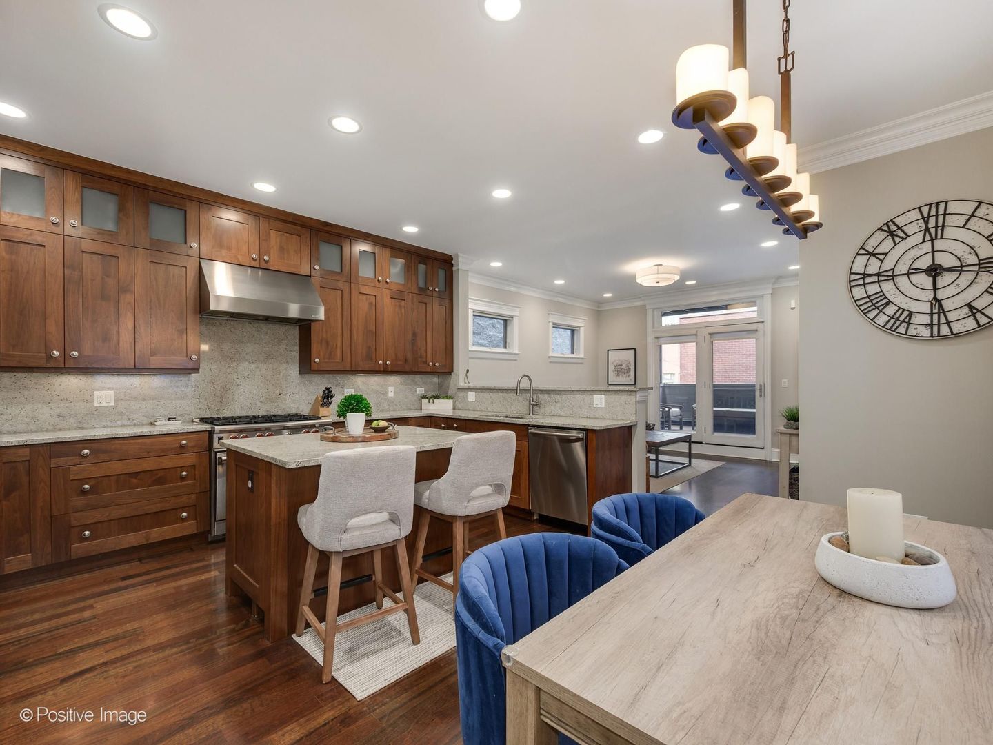 2718 North Wayne Avenue Chicago IL 60614