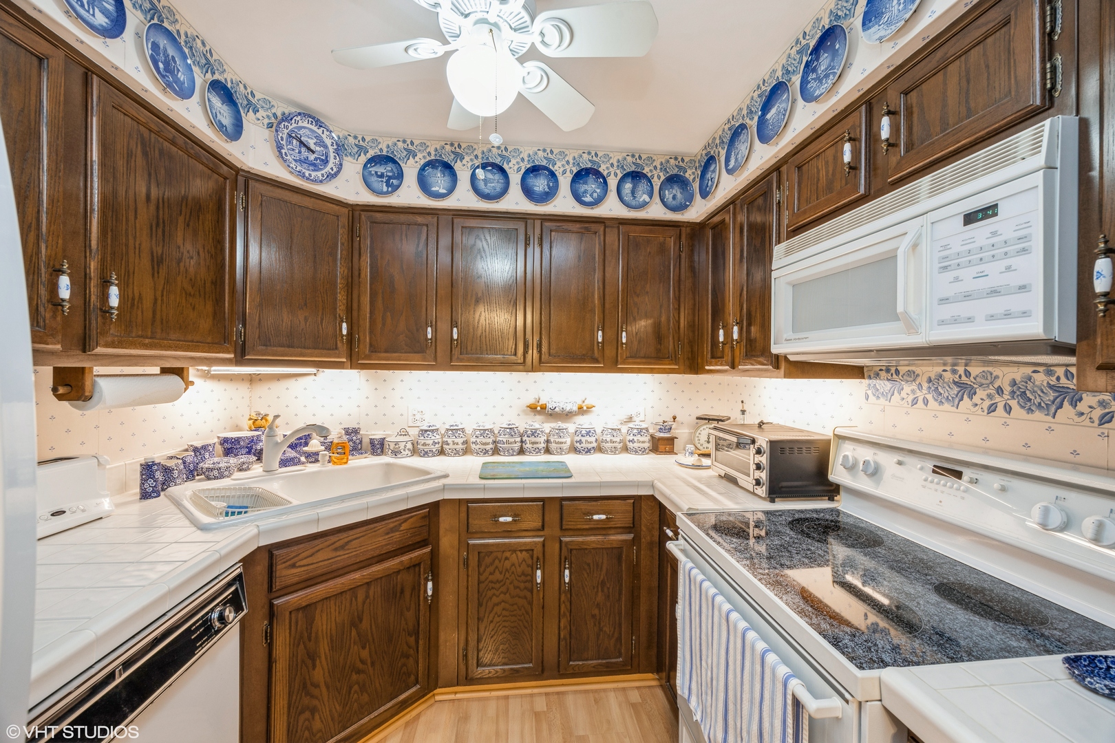 301 Lake Hinsdale Drive Willowbrook IL 60527