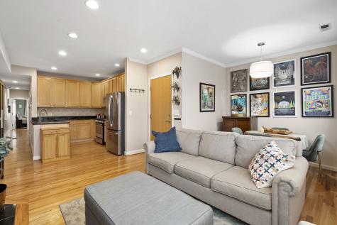 3318 North Damen Avenue Chicago IL 60618