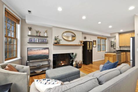 3318 North Damen Avenue Chicago IL 60618