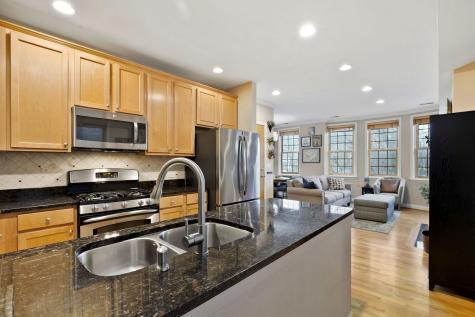 3318 North Damen Avenue Chicago IL 60618