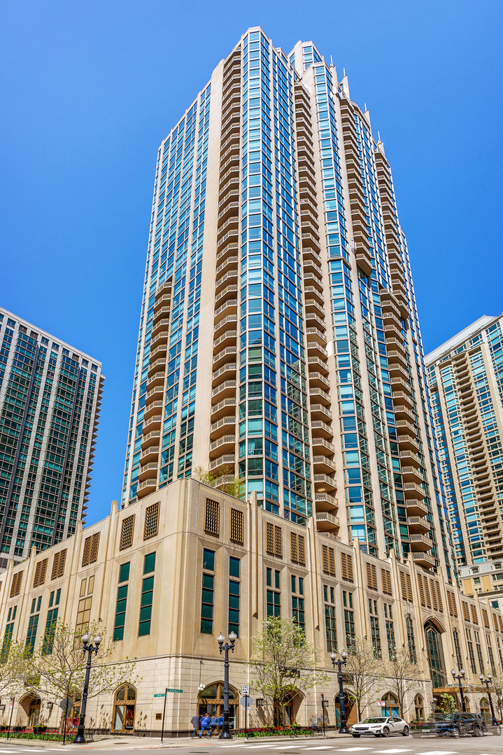 21 East Huron Street Chicago IL 60611