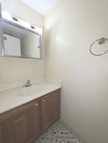 12 Parkside Court Vernon Hills IL 60061