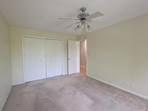 12 Parkside Court Vernon Hills IL 60061