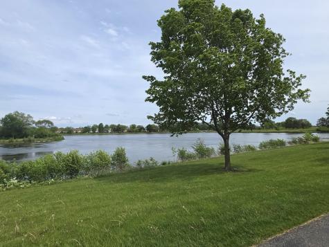 12 Parkside Court Vernon Hills IL 60061