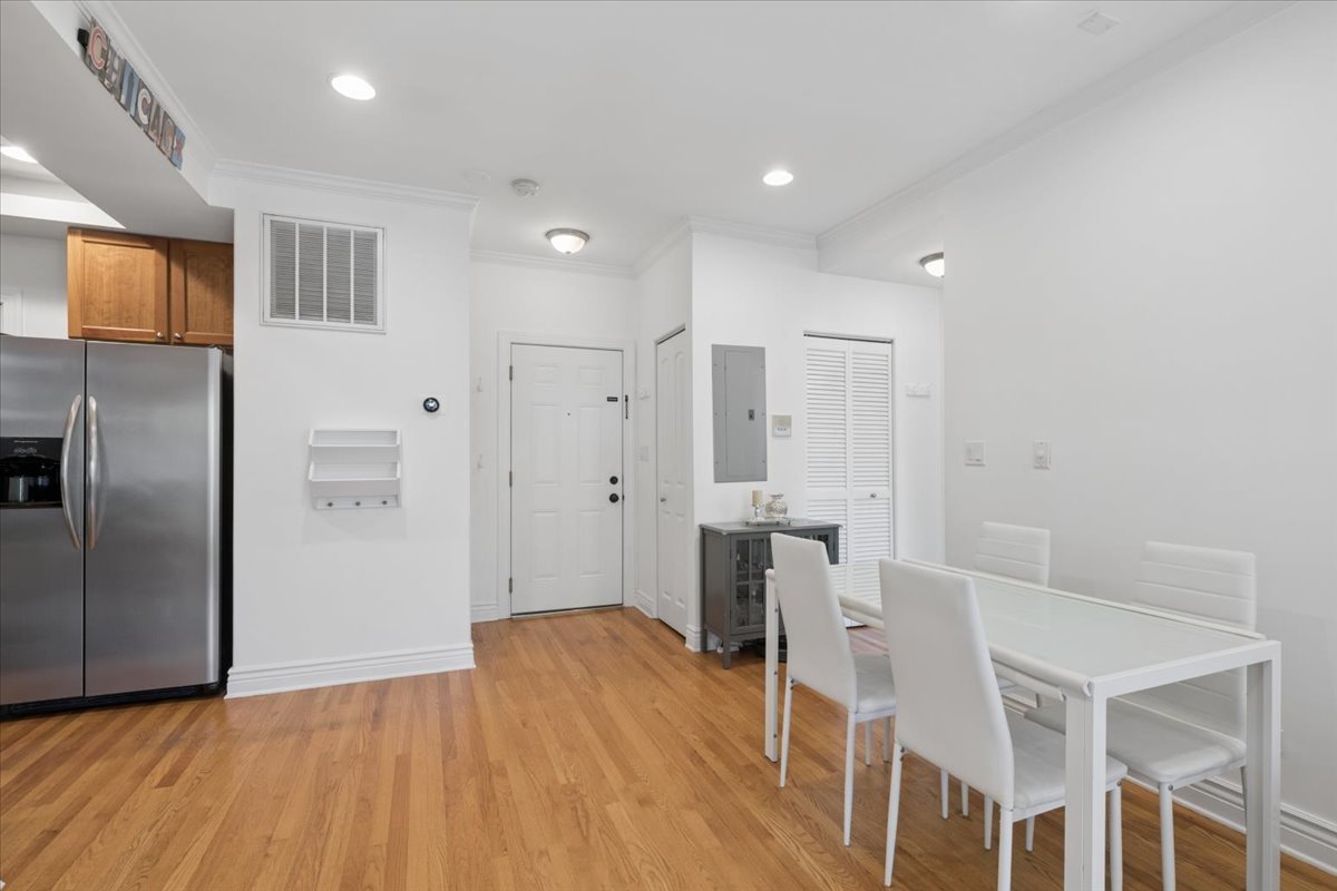 6333 North Glenwood Avenue Chicago IL 60660