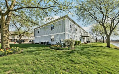 1254 Ballantrae Place Mundelein IL 60060