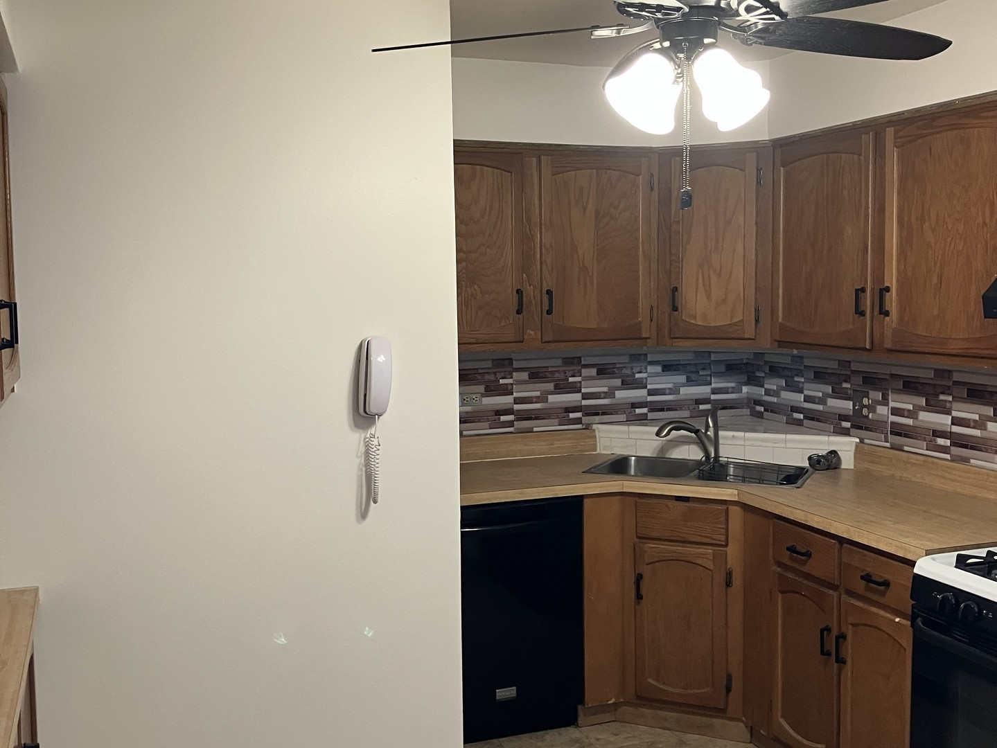 225 Gregory Street Aurora IL 60504
