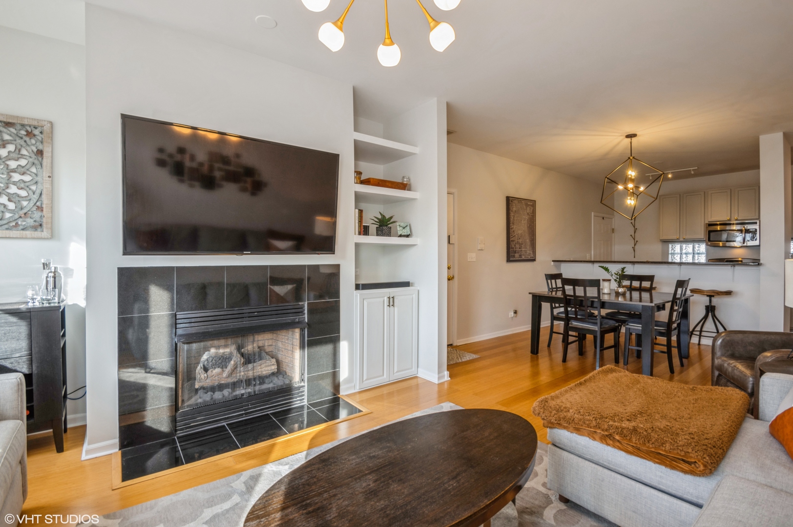 1245 North Orleans Street Chicago IL 60610