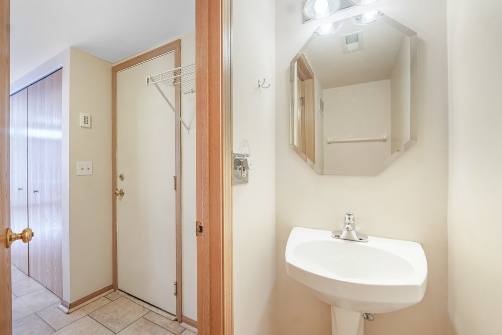900 Symphony Drive Aurora IL 60504