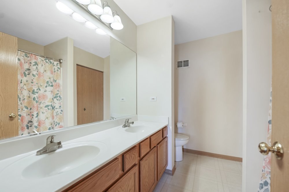 900 Symphony Drive Aurora IL 60504