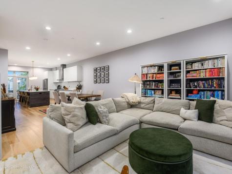 525 North Bishop Street Chicago IL 60642