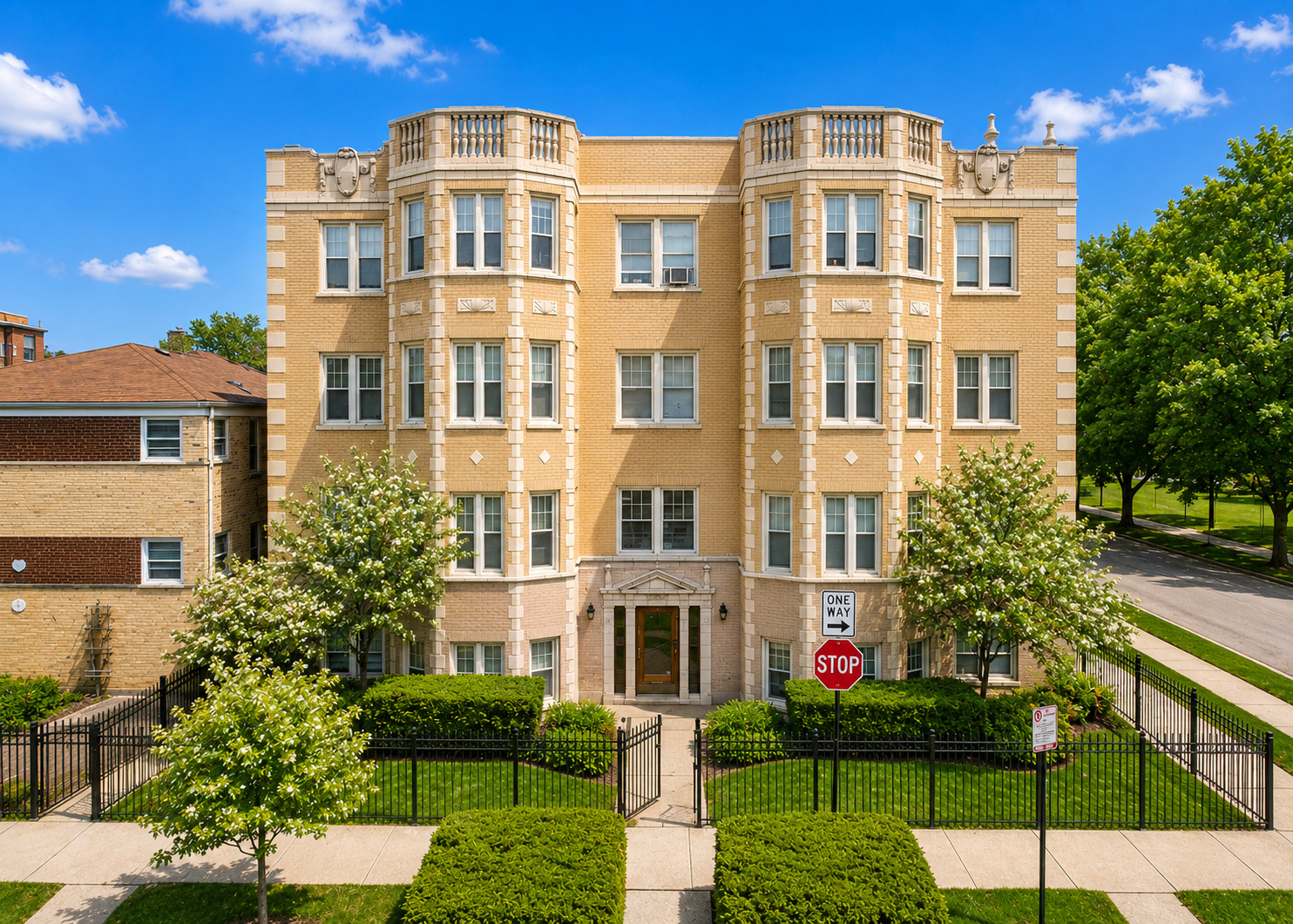 6201 North Oakley Avenue Chicago IL 60659