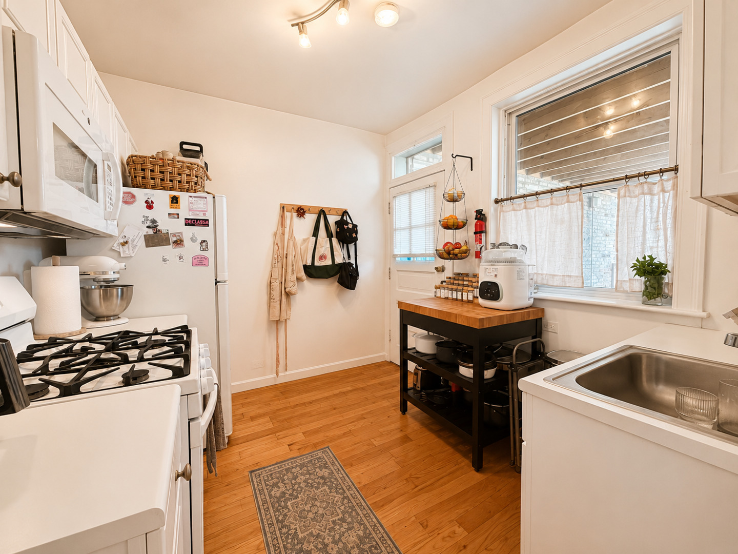 6201 North Oakley Avenue Chicago IL 60659