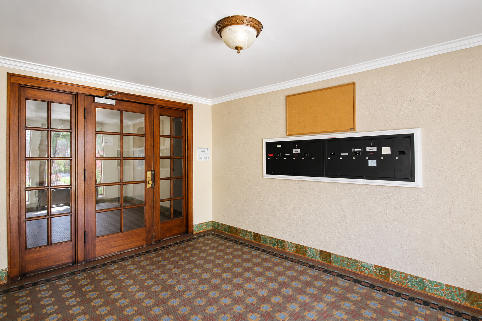 6201 North Oakley Avenue Chicago IL 60659