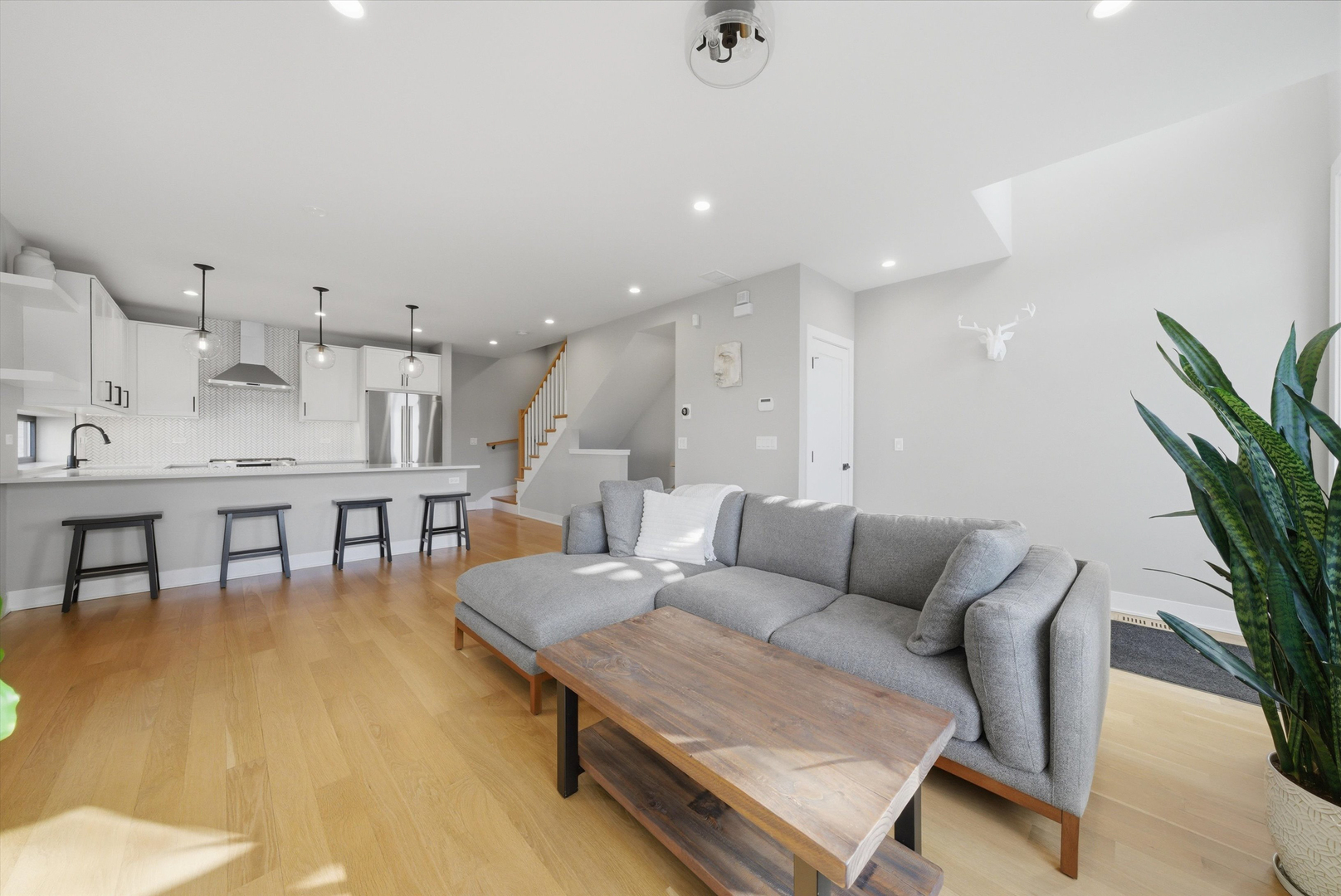 2245 North Rockwell Street Chicago IL 60647