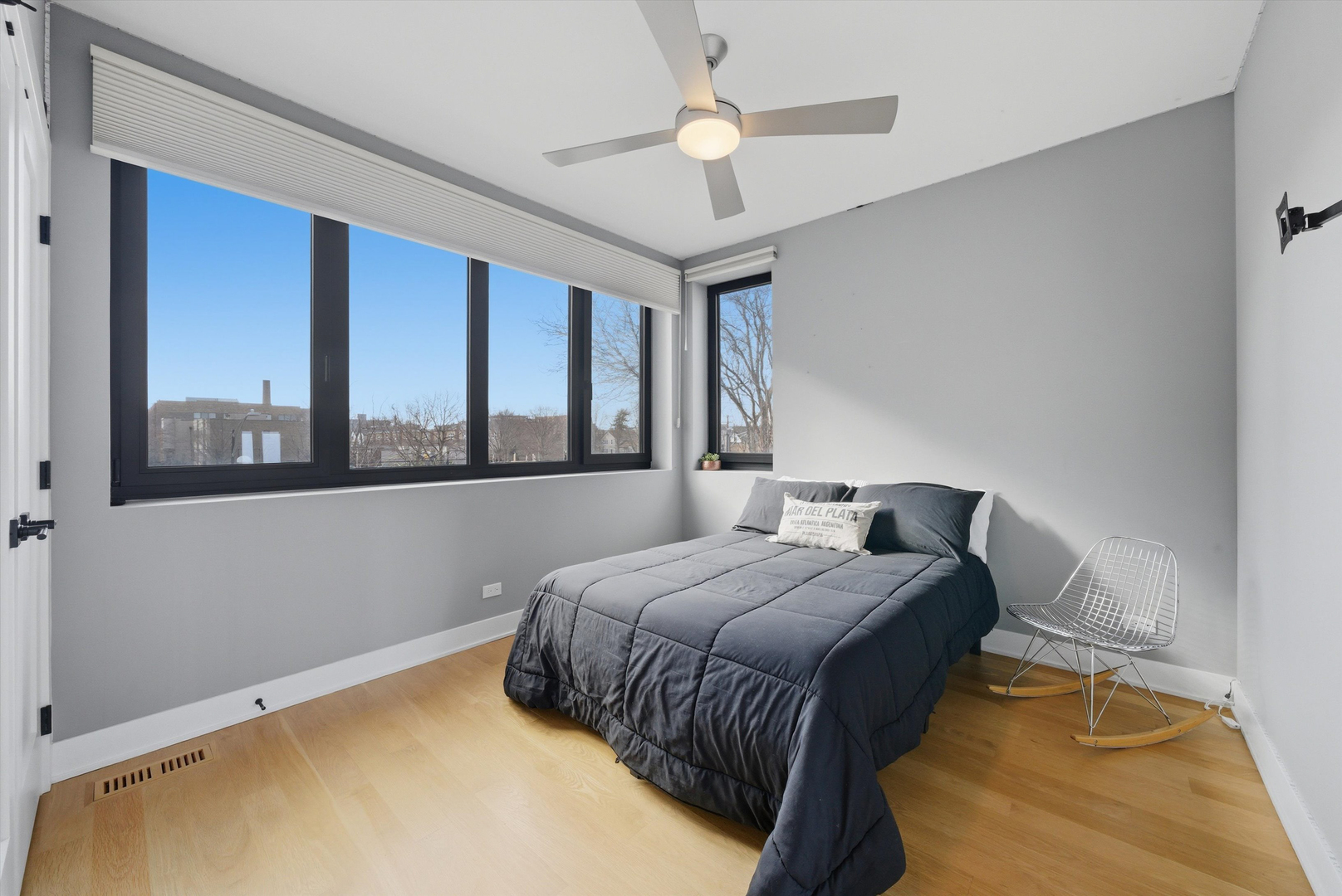 2245 North Rockwell Street Chicago IL 60647