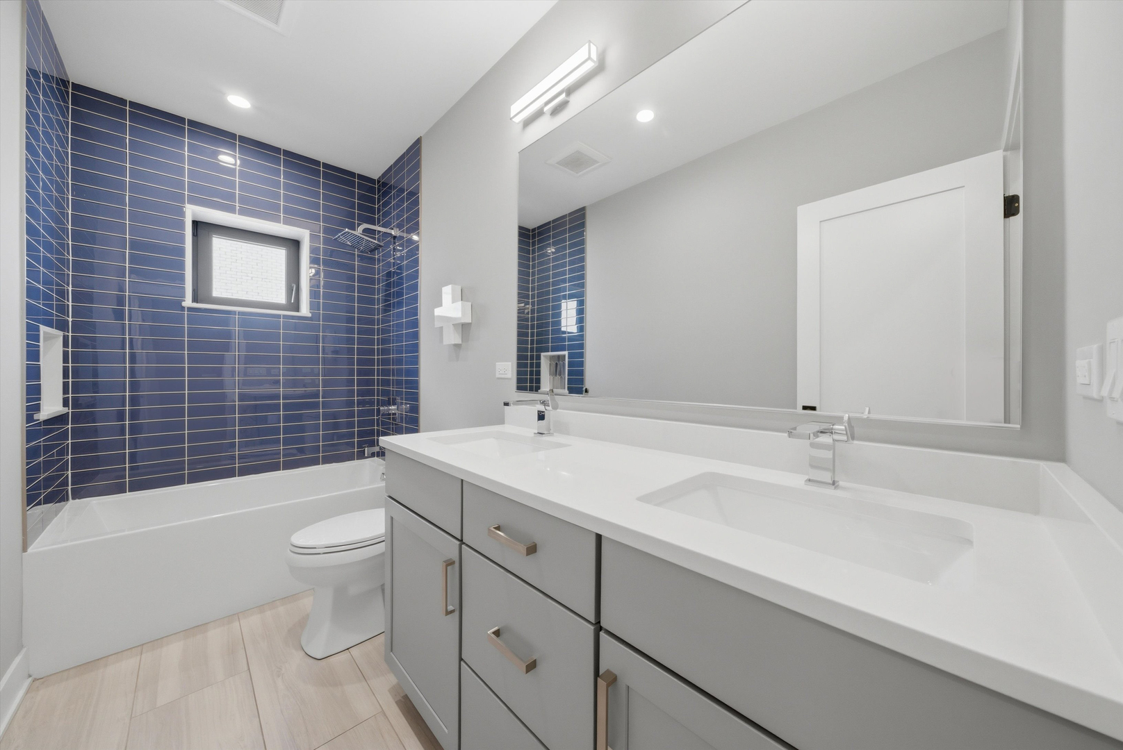 2245 North Rockwell Street Chicago IL 60647