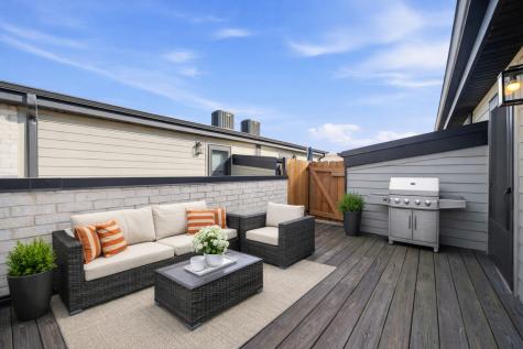 2245 North Rockwell Street Chicago IL 60647