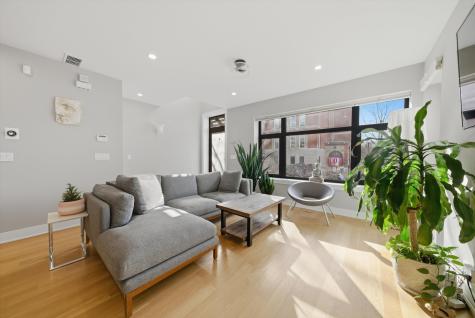 2245 North Rockwell Street Chicago IL 60647