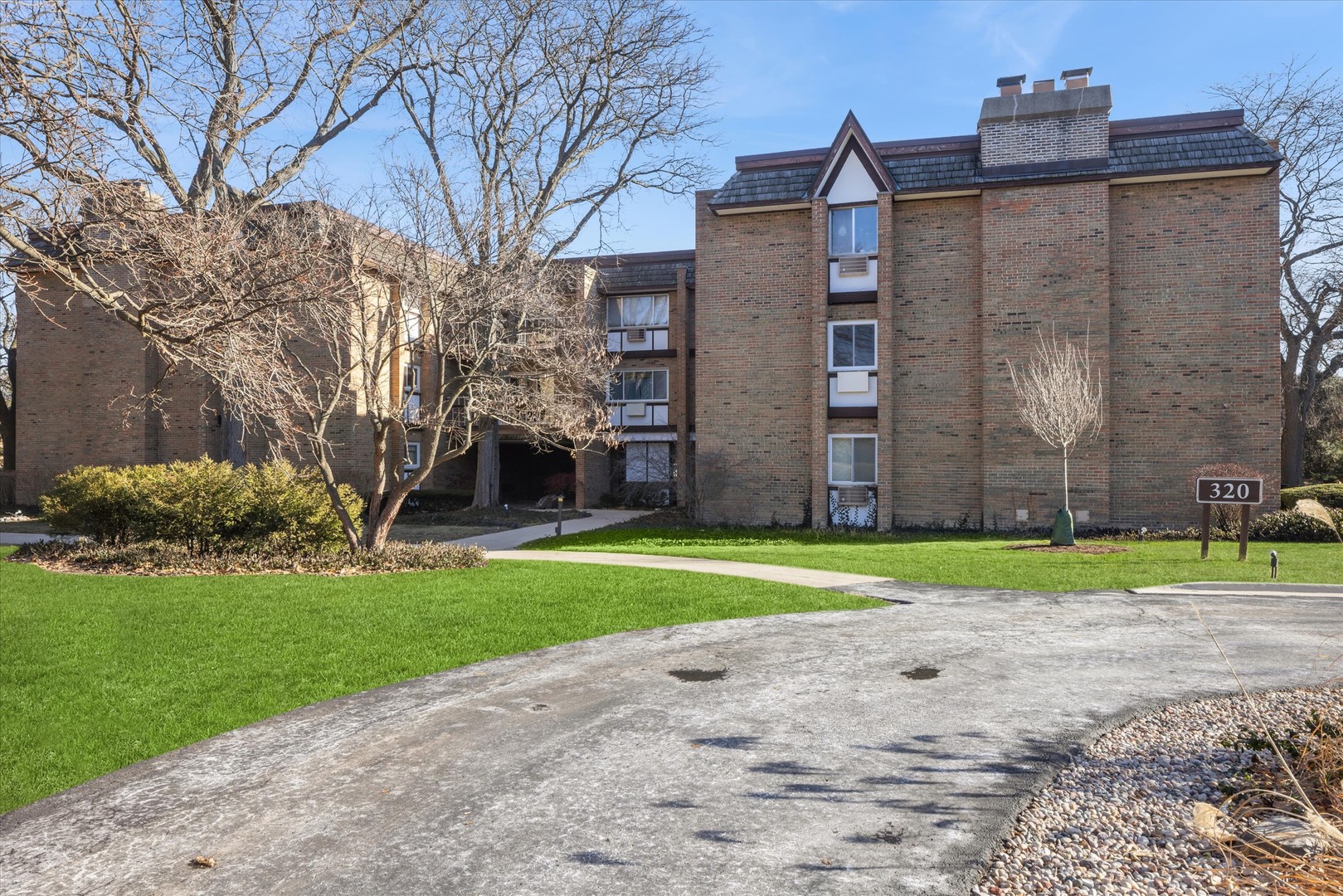 320 Claymoor Road Hinsdale IL 60521