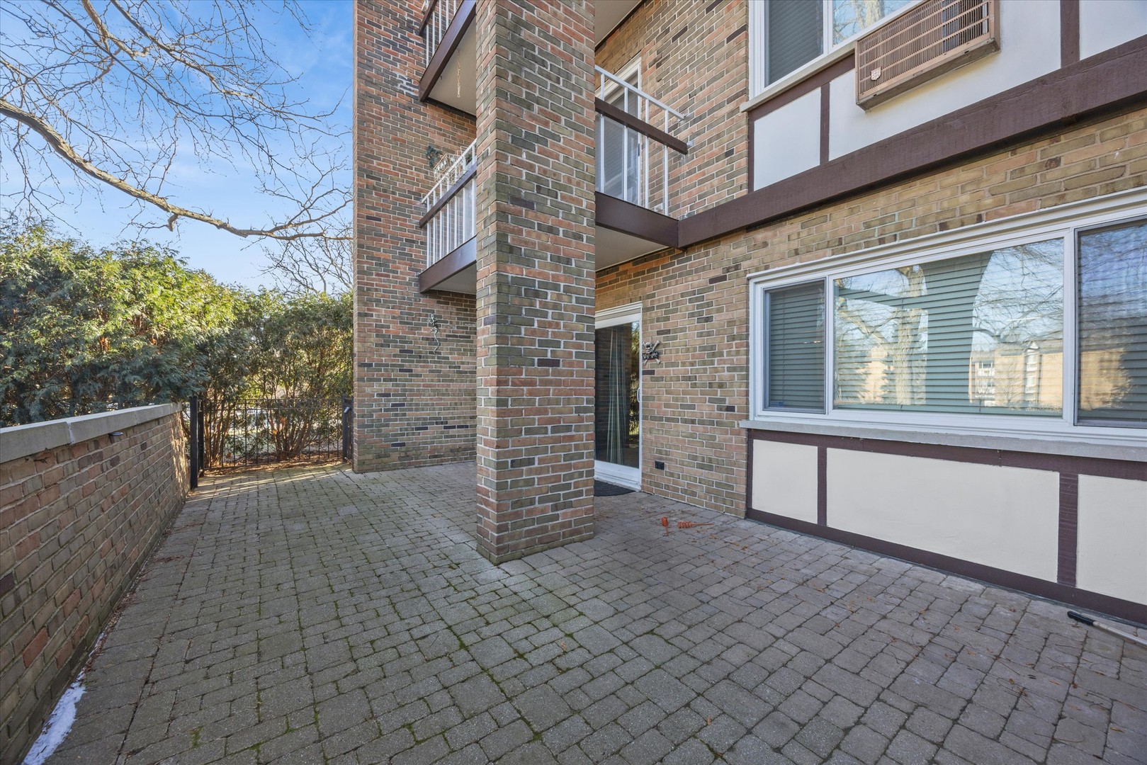 320 Claymoor Road Hinsdale IL 60521