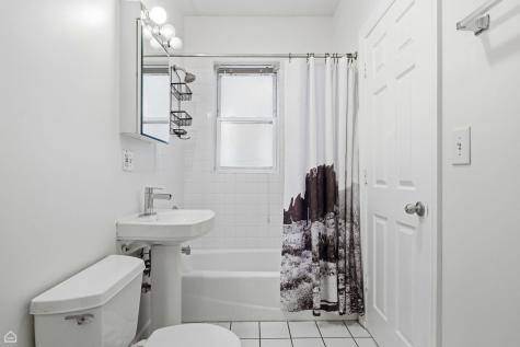 3222 West Berteau Avenue Chicago IL 60618