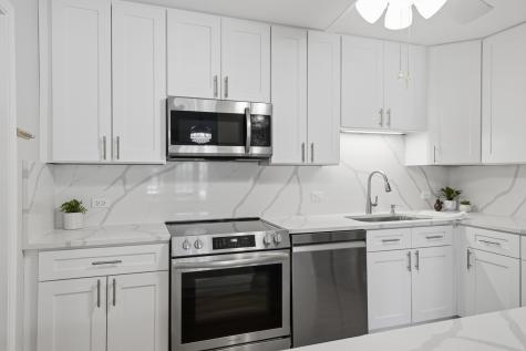 520 Biesterfield Road Elk Grove Village IL 60007